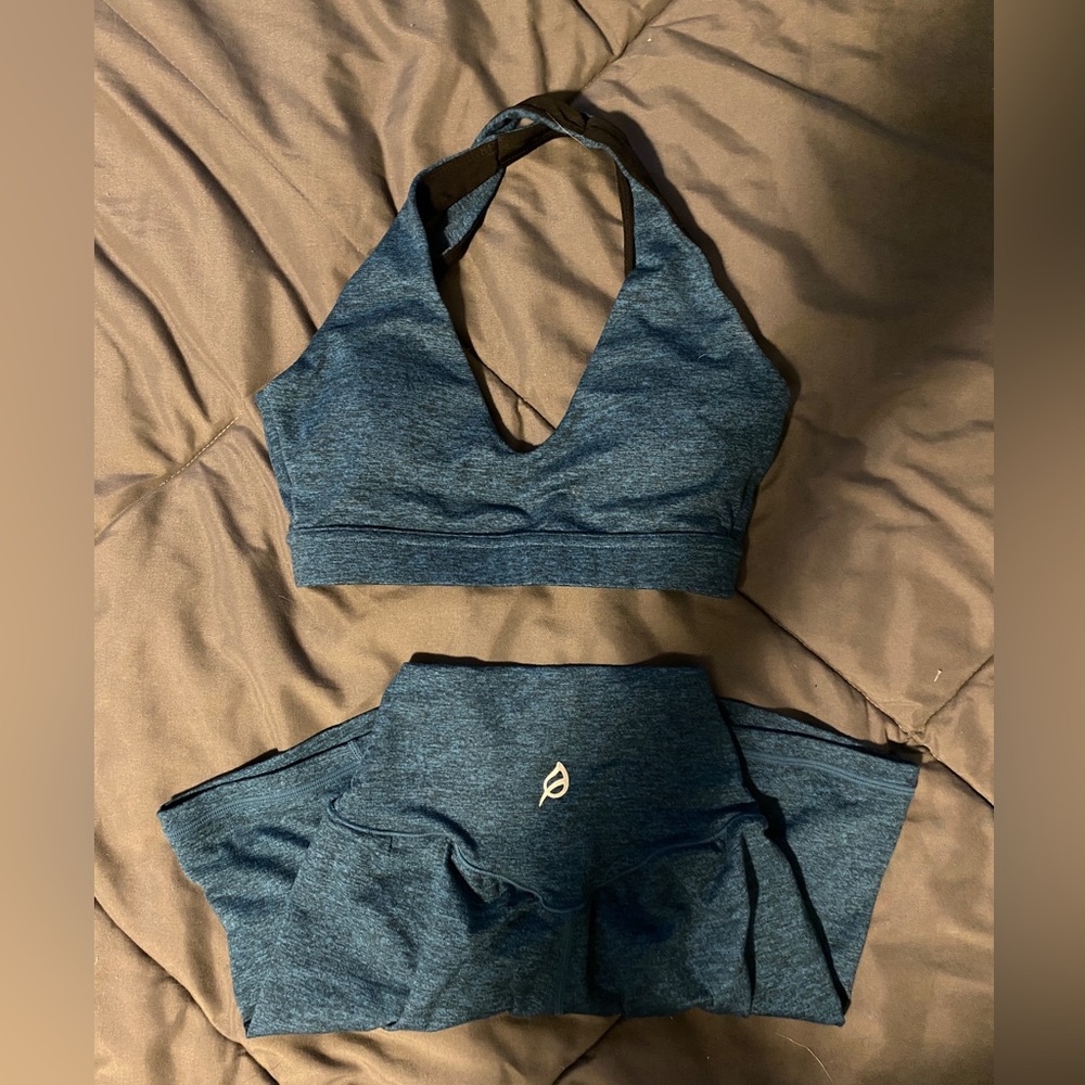 Ptula Bare 6 inch short and sports bra set XS